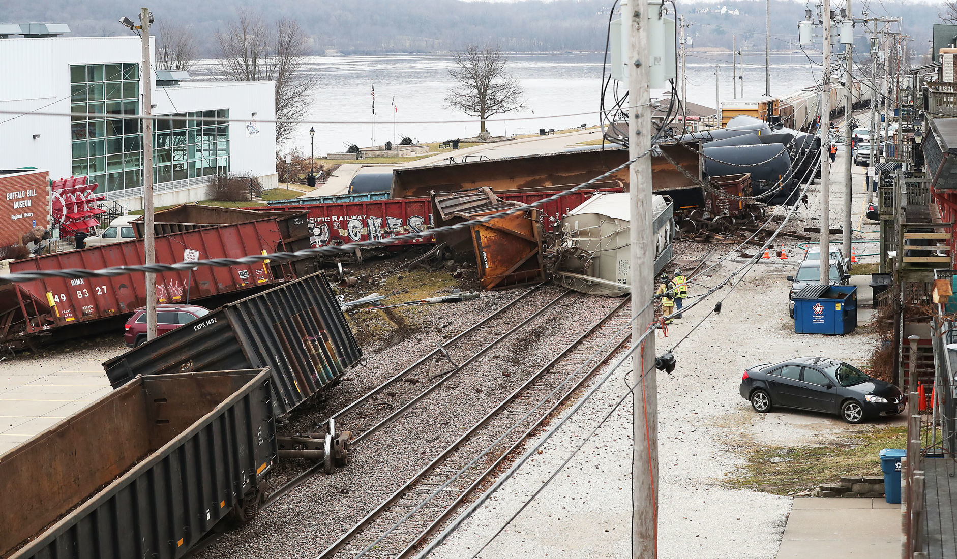 010320-qc-train-derail-009